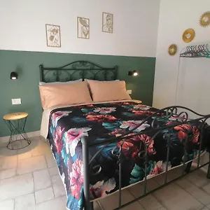 Il Vicoletto Sul Castello Naples